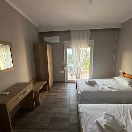 Apartament Three Roots House *