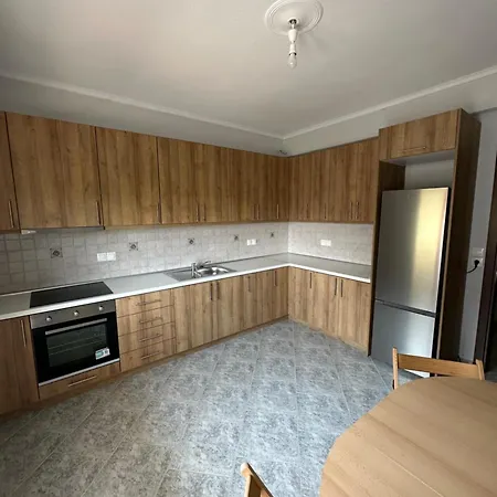 Apartament Three Roots House