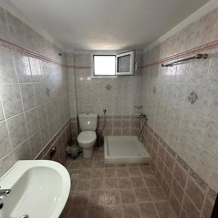 Three Roots House Ставрос