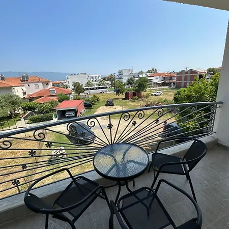 Apartment Three Roots House